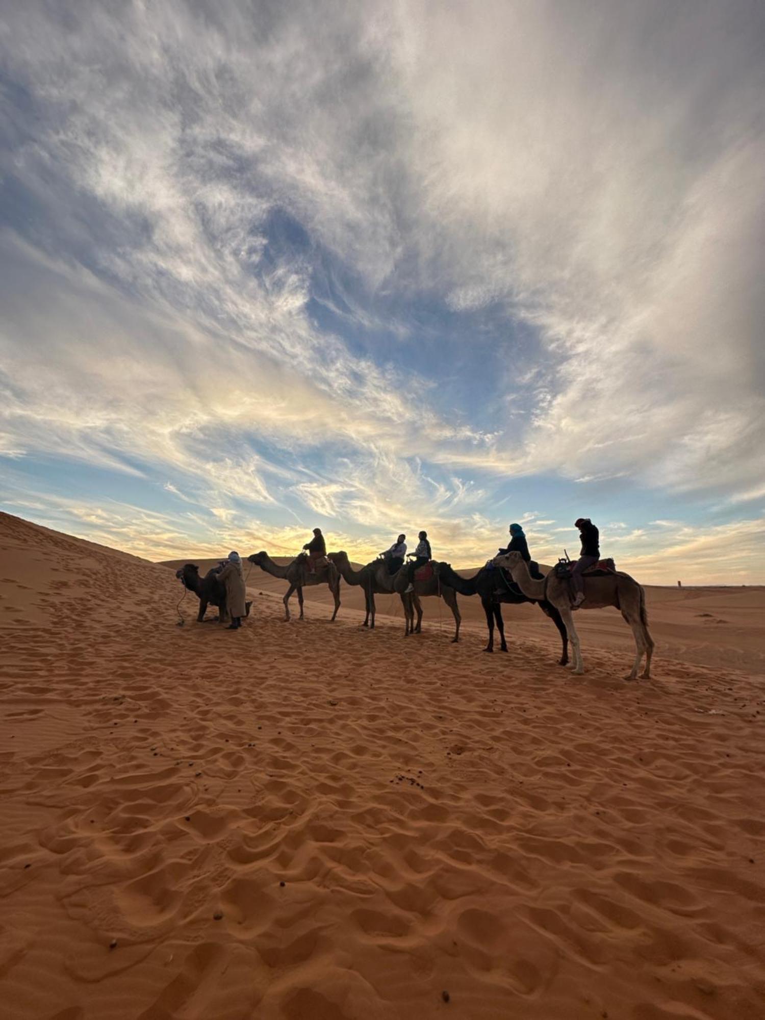 Hotel Luxury Local Camp Merzouga Esterno foto
